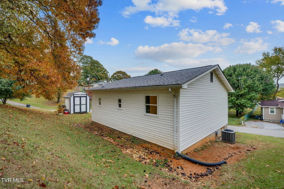 Photo #24: 447 Pine Street