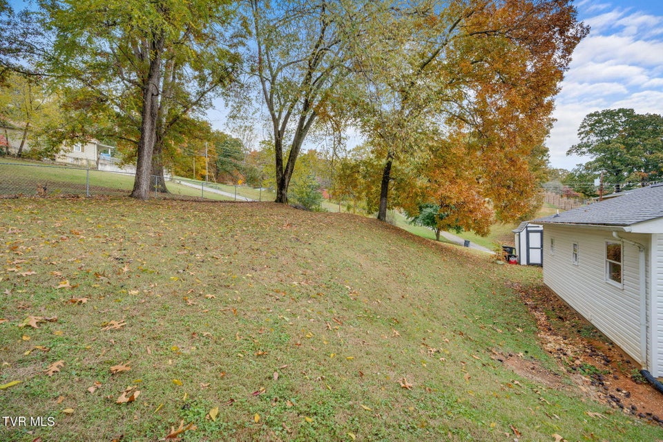 Photo #25: 447 Pine Street