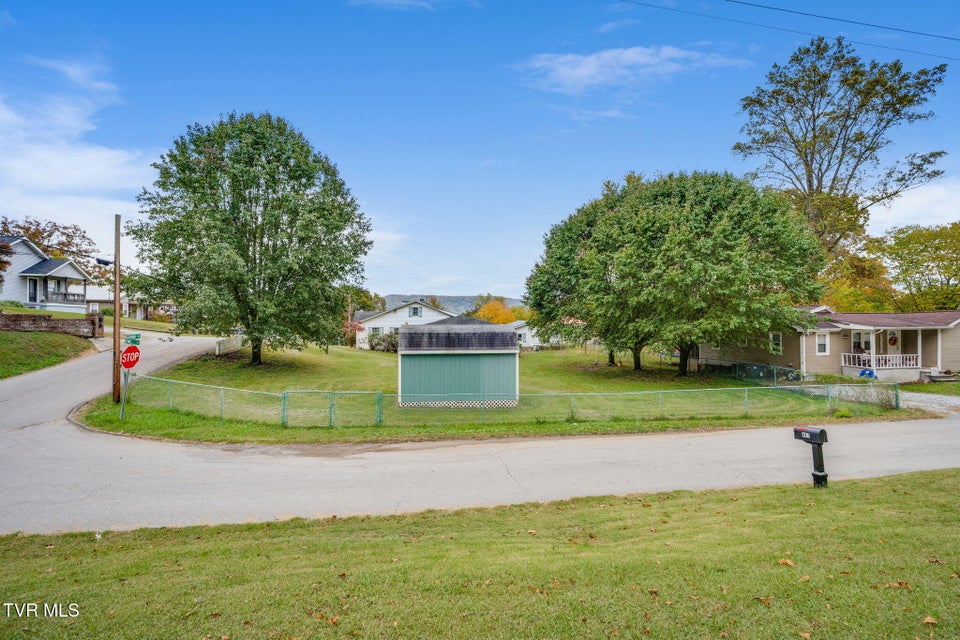 Photo #26: 447 Pine Street