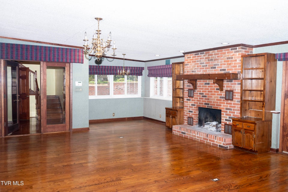 Photo #17: 904 Forest Avenue