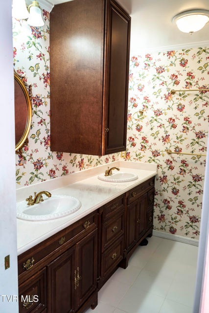 Photo #31: 904 Forest Avenue