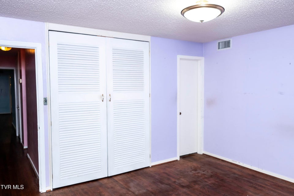 Photo #34: 904 Forest Avenue