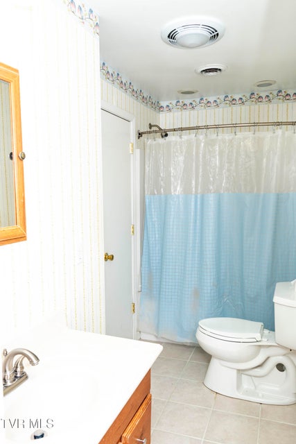 Photo #35: 904 Forest Avenue