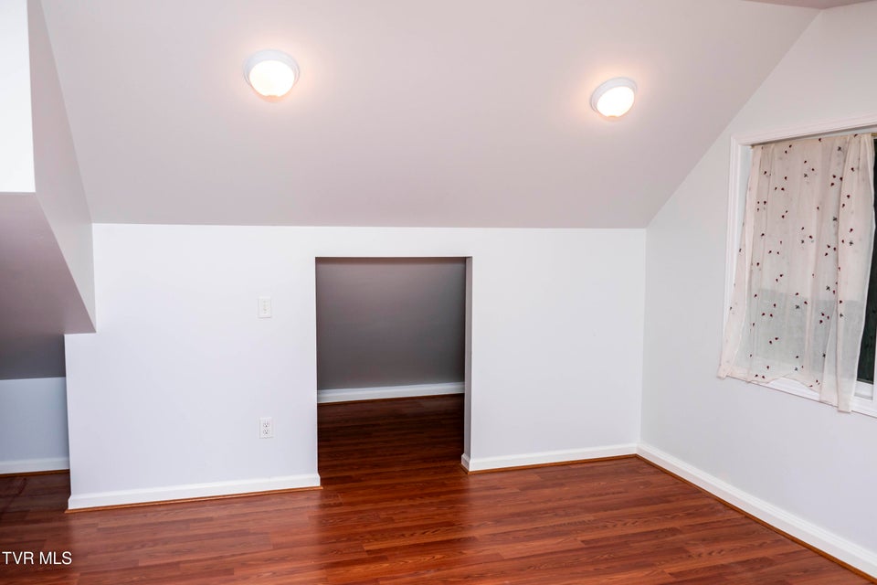 Photo #46: 904 Forest Avenue