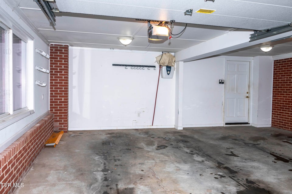 Photo #47: 904 Forest Avenue