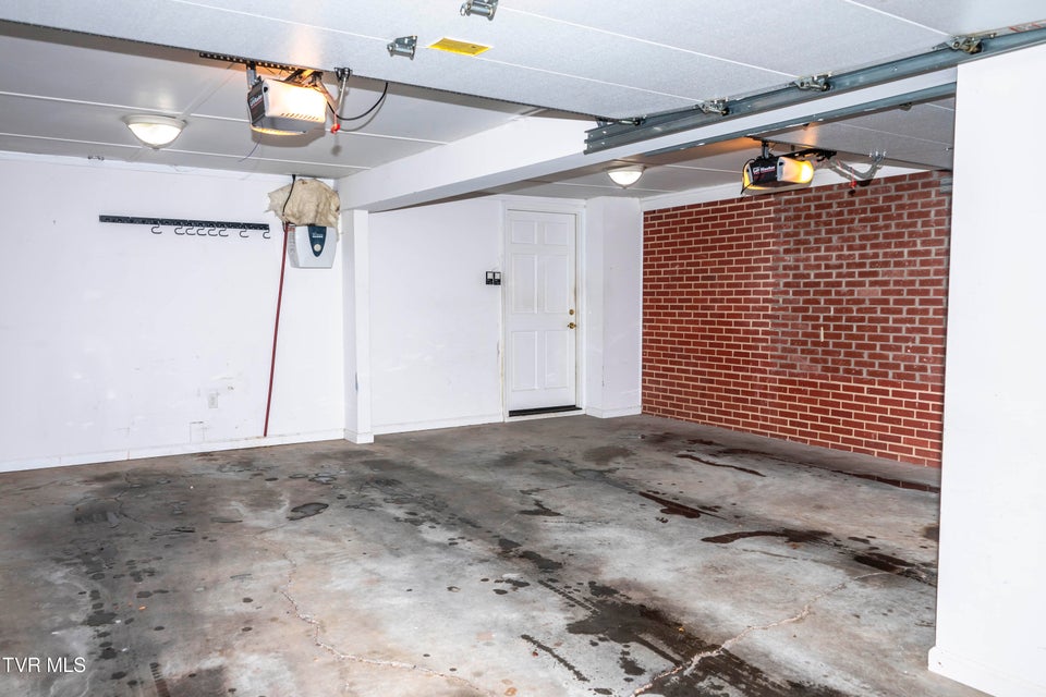 Photo #48: 904 Forest Avenue