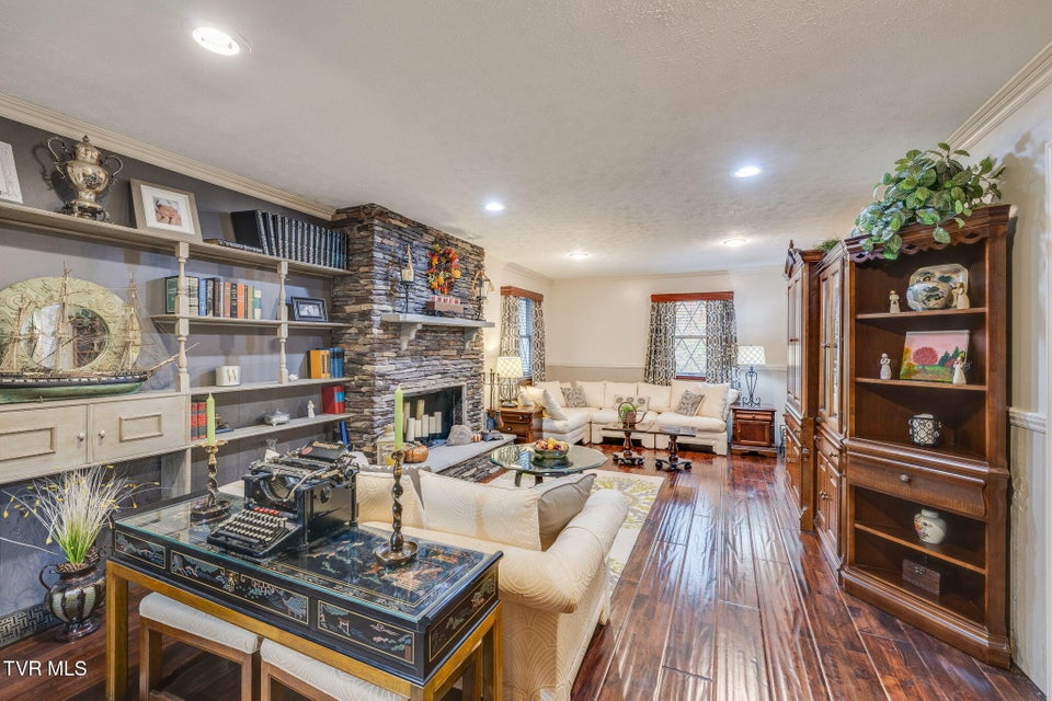 Photo #32: 8651 Curtiss Hill Road