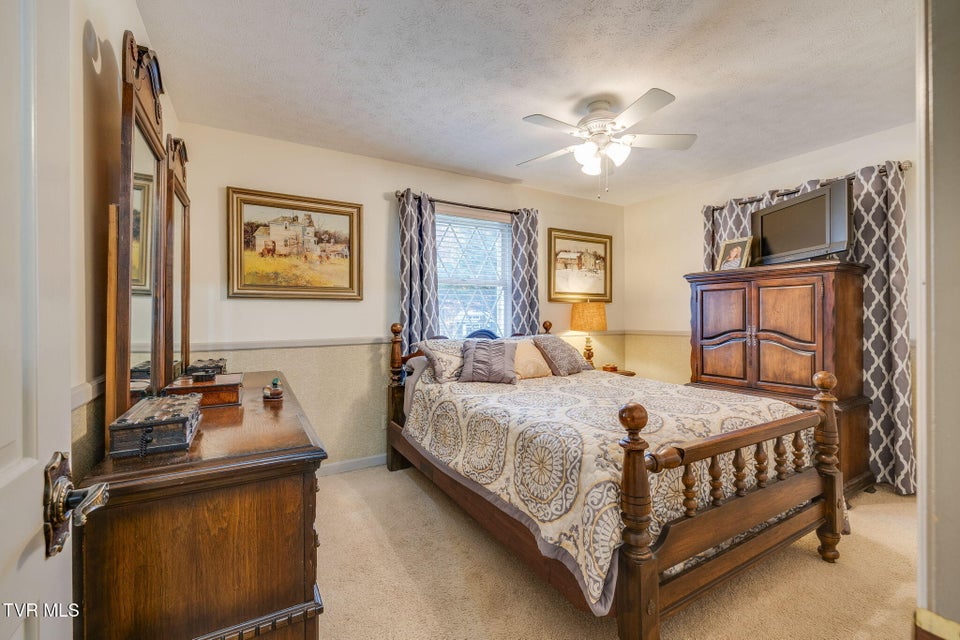 Photo #35: 8651 Curtiss Hill Road