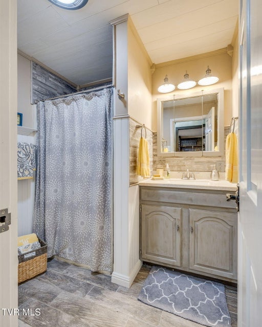 Photo #38: 8651 Curtiss Hill Road