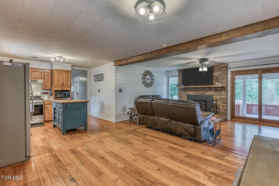 Photo #7: 2035 Highway 107 