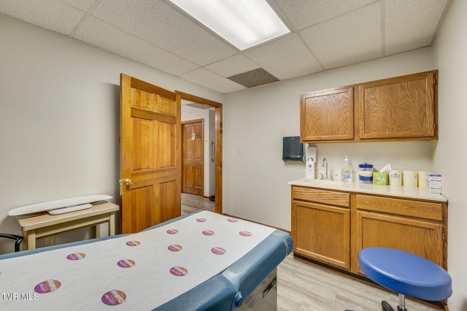 Photo #33: 933 Highway 126 