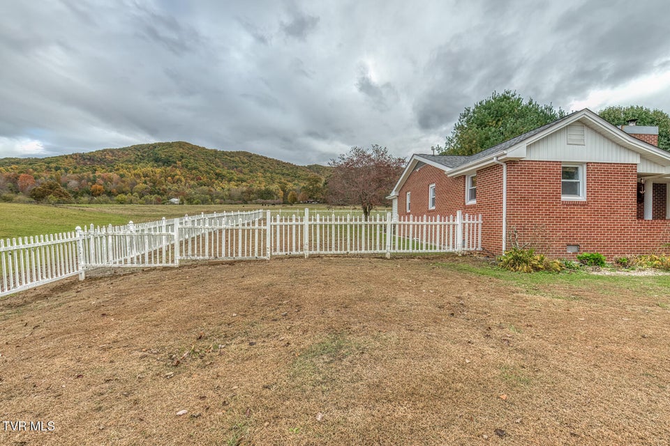 Photo #59: 2035 Highway 107 