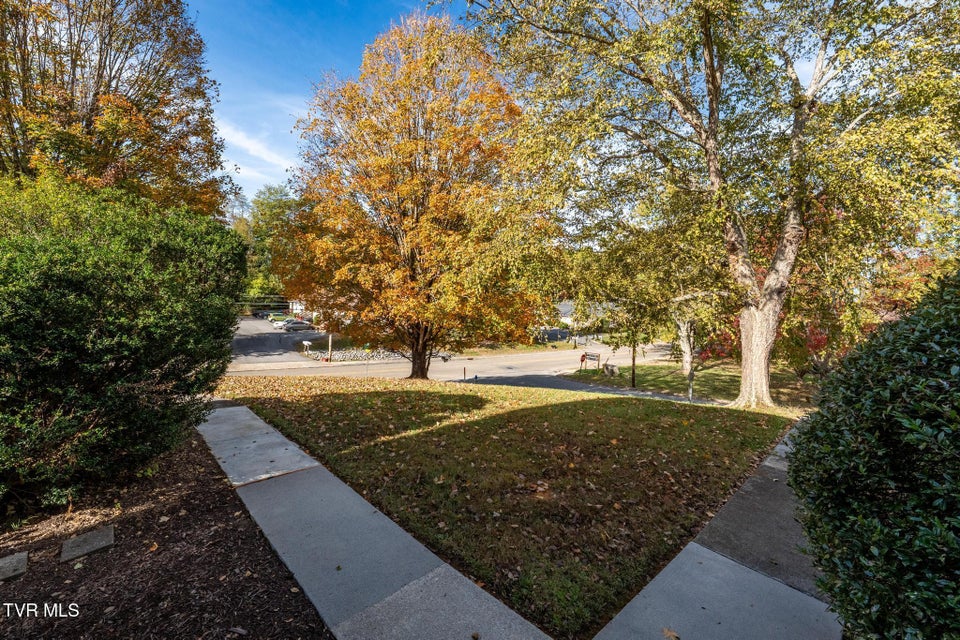 Photo #3: 500 Pilgrim Court