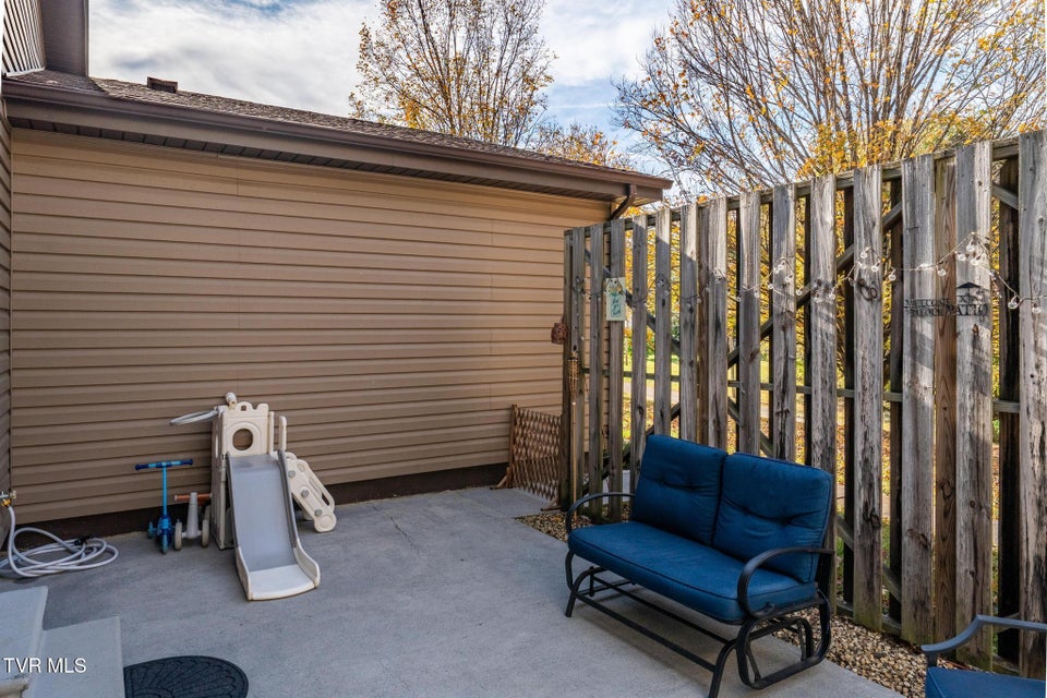 Photo #31: 500 Pilgrim Court