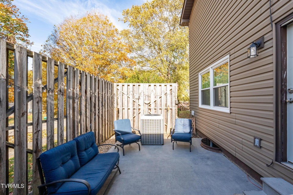 Photo #30: 500 Pilgrim Court