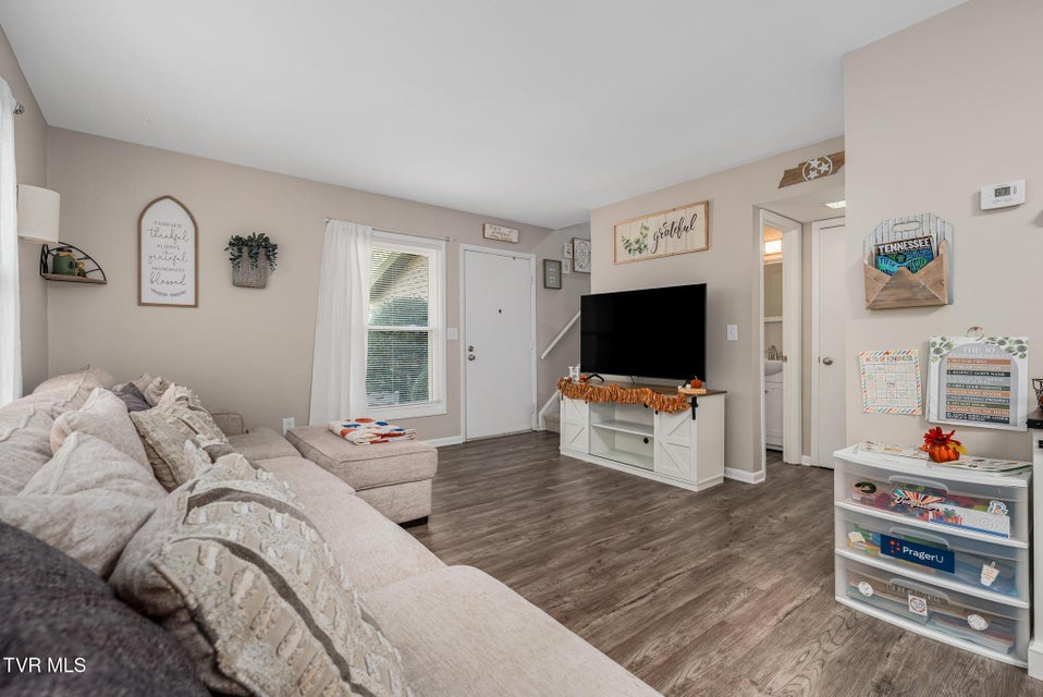 Photo #6: 500 Pilgrim Court