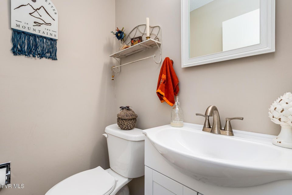 Photo #16: 500 Pilgrim Court