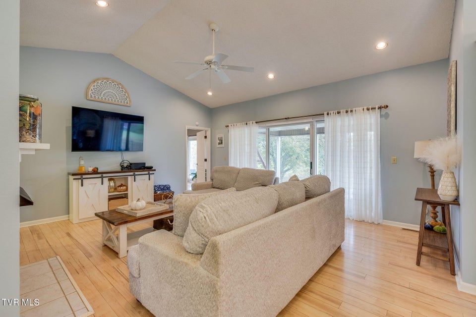 Photo #7: 4682 Old Stage Road