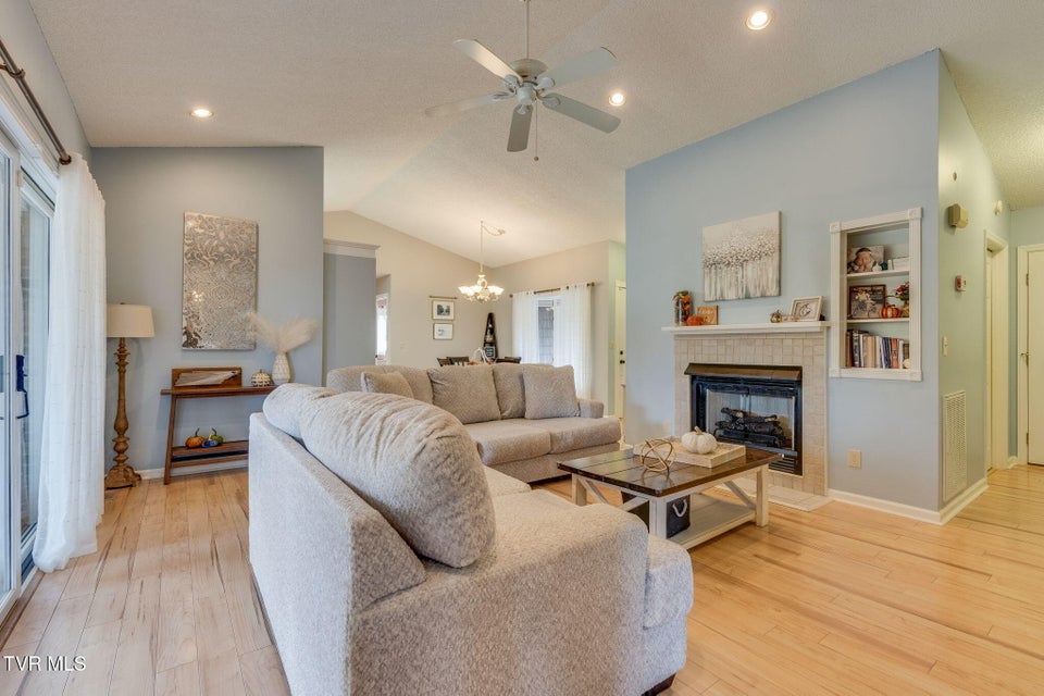 Photo #9: 4682 Old Stage Road