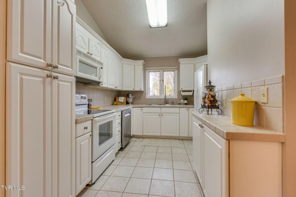 Photo #11: 4682 Old Stage Road