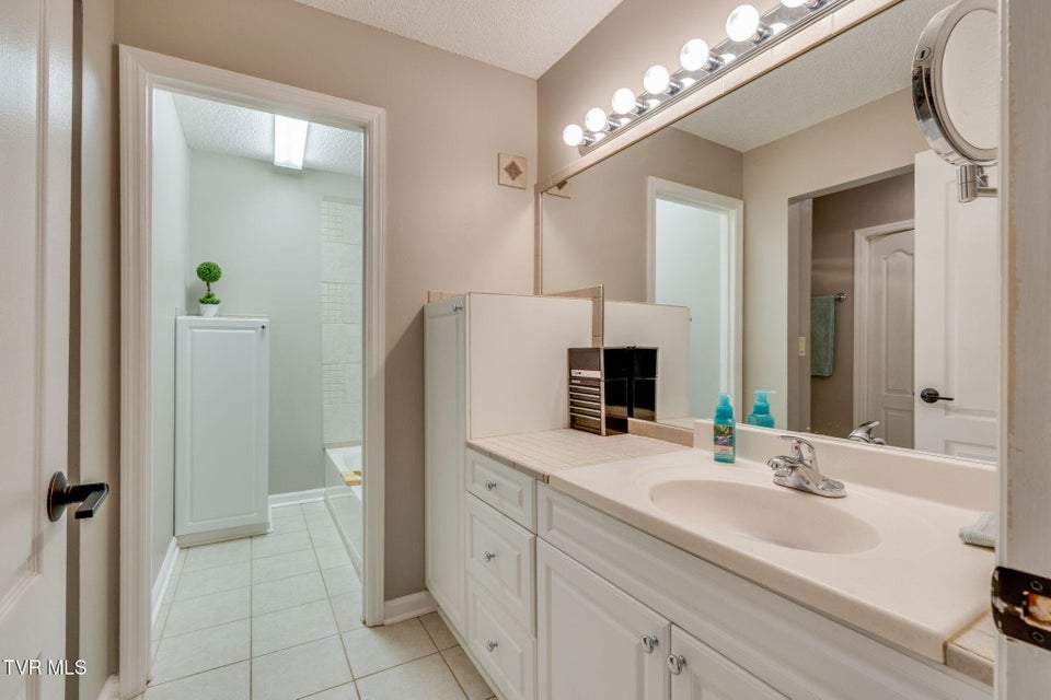 Photo #17: 4682 Old Stage Road