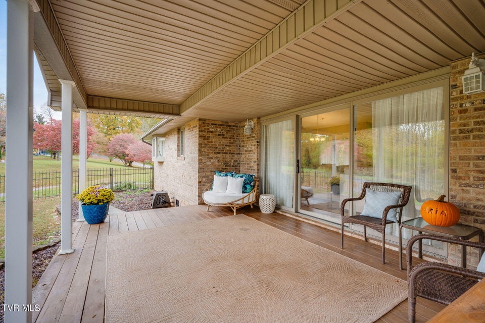 Photo #29: 4682 Old Stage Road