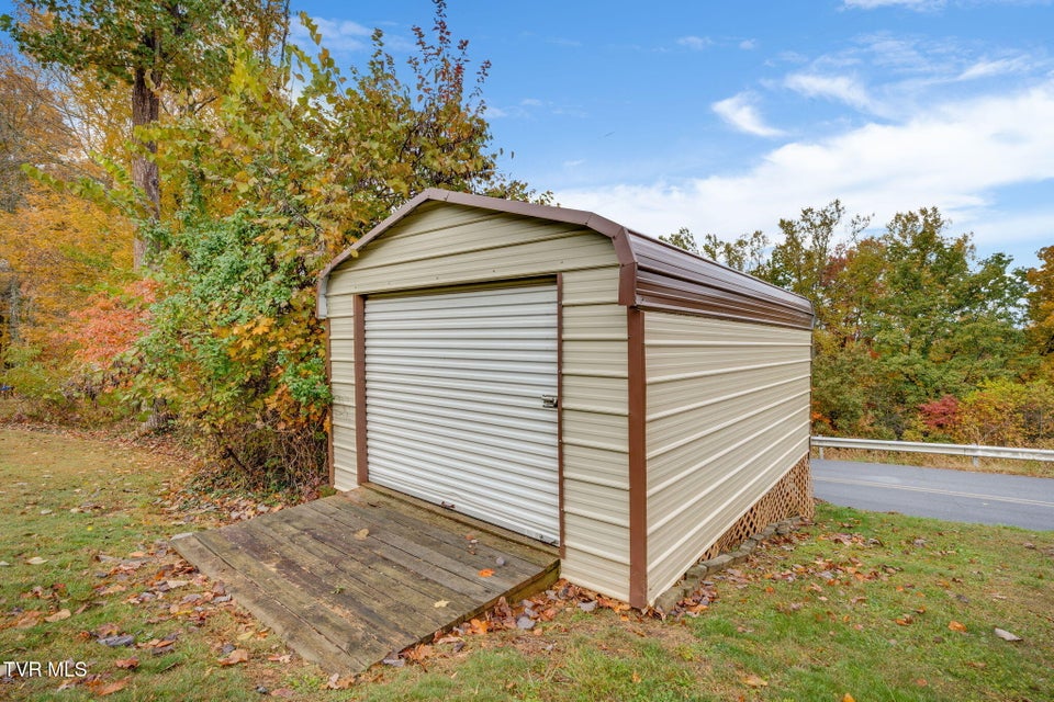 Photo #32: 4682 Old Stage Road