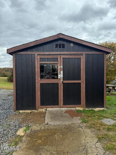 Photo #29: 675 Pinto Road