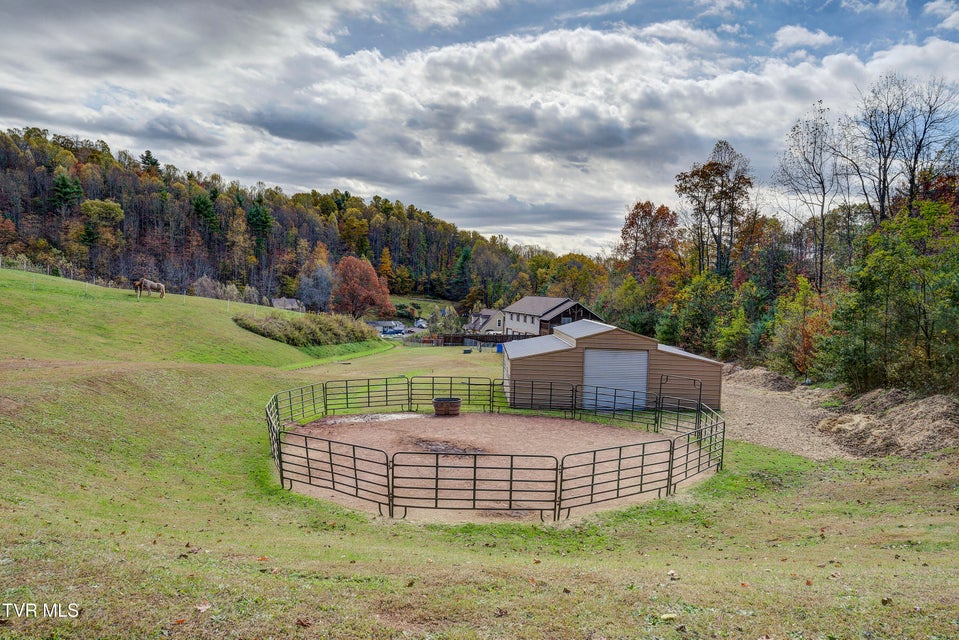 Photo #95: 185 Deer Tracks Circle Road