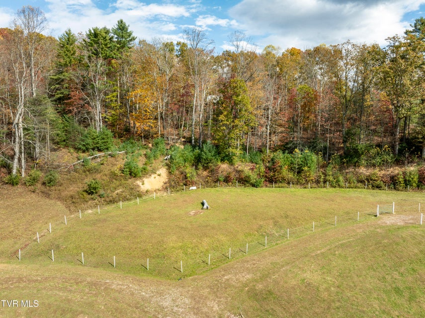 Photo #90: 185 Deer Tracks Circle Road