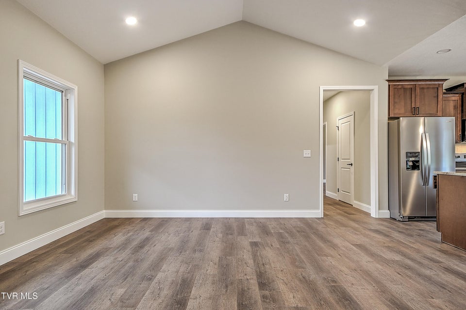 Photo #13: 270 Red Tail Ridge