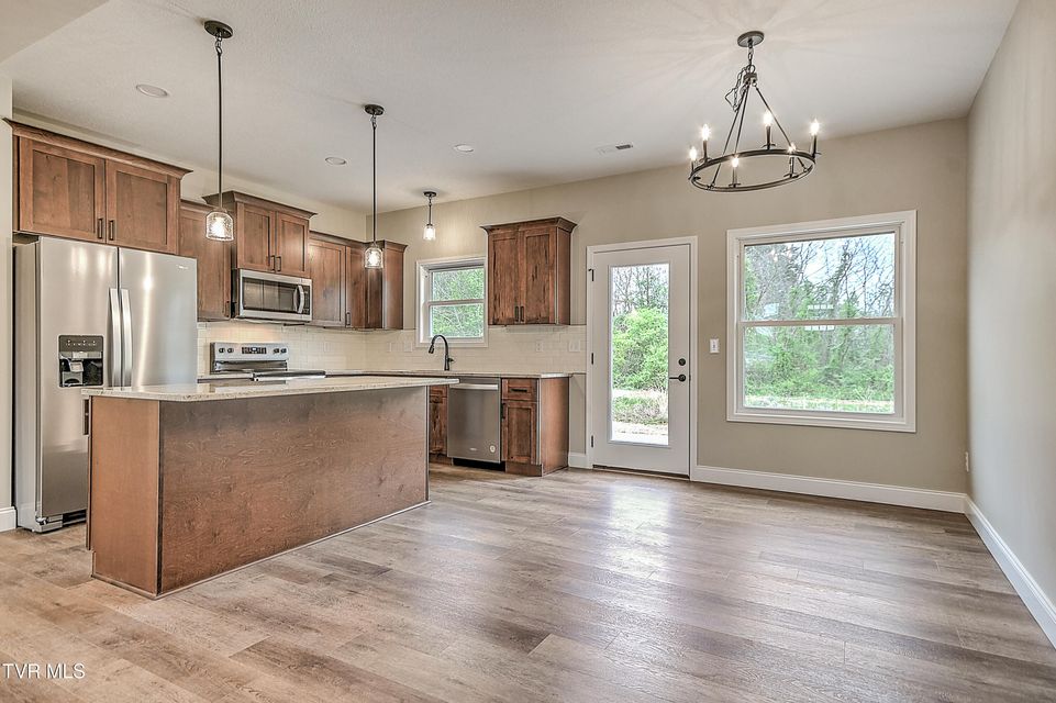 Photo #16: 270 Red Tail Ridge