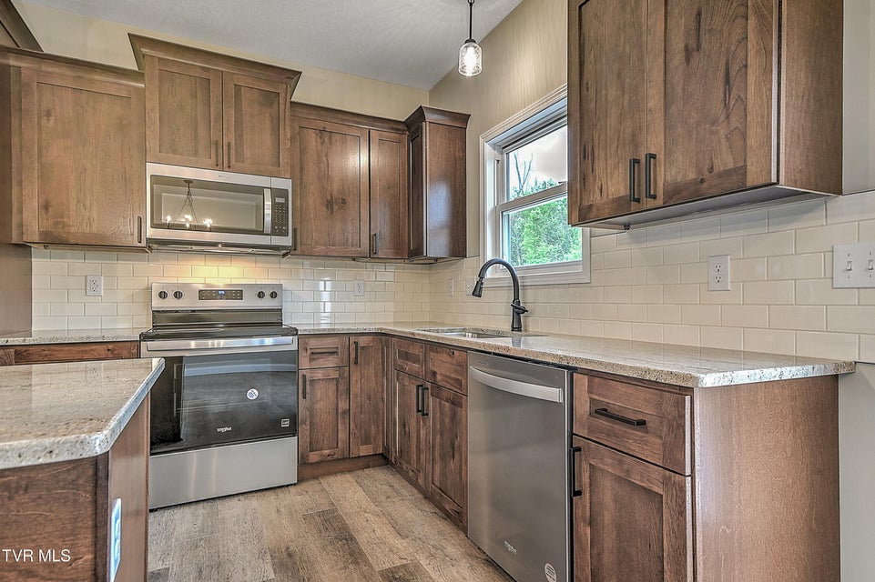 Photo #23: 270 Red Tail Ridge