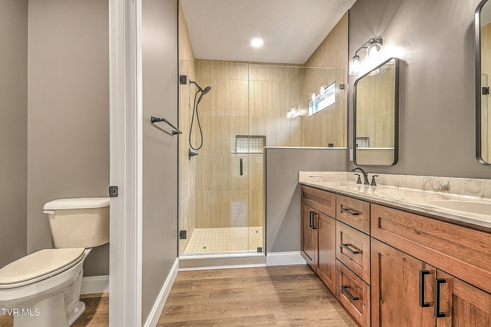 Photo #35: 270 Red Tail Ridge