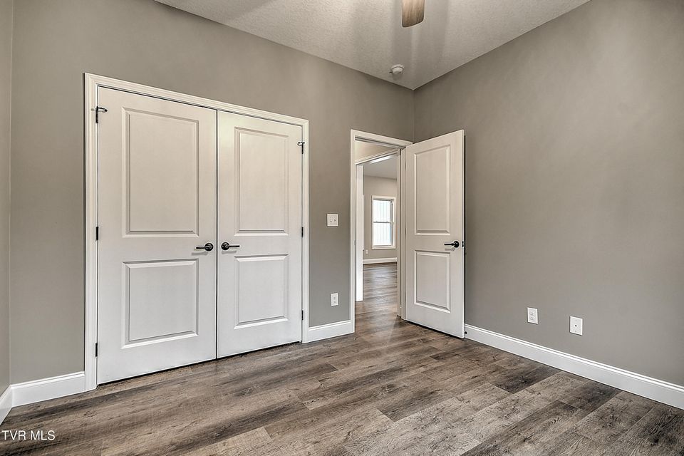 Photo #43: 270 Red Tail Ridge