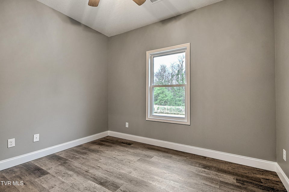 Photo #44: 270 Red Tail Ridge