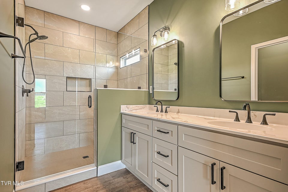 Photo #24: 245 Red Tail Ridge