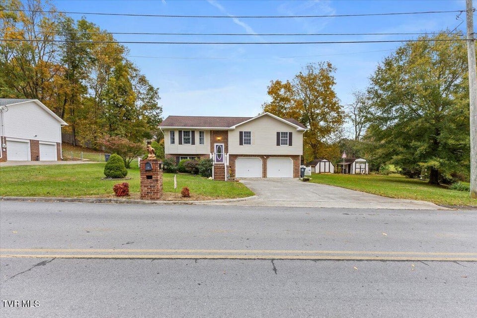 Photo #18: 141 Valley Crest Drive