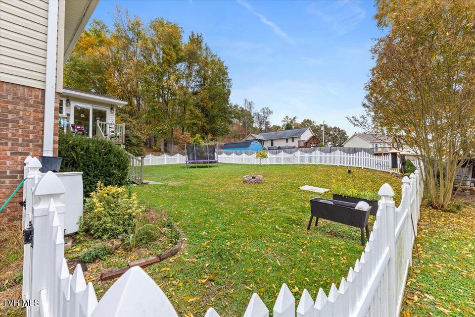 Photo #20: 141 Valley Crest Drive