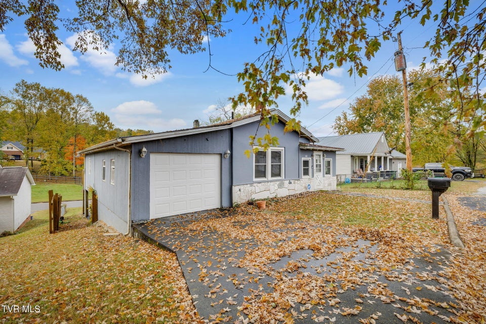 Photo #2: 1614 Burgie St 