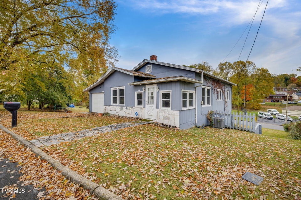 Photo #3: 1614 Burgie St 