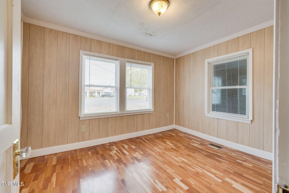 Photo #11: 1614 Burgie St 