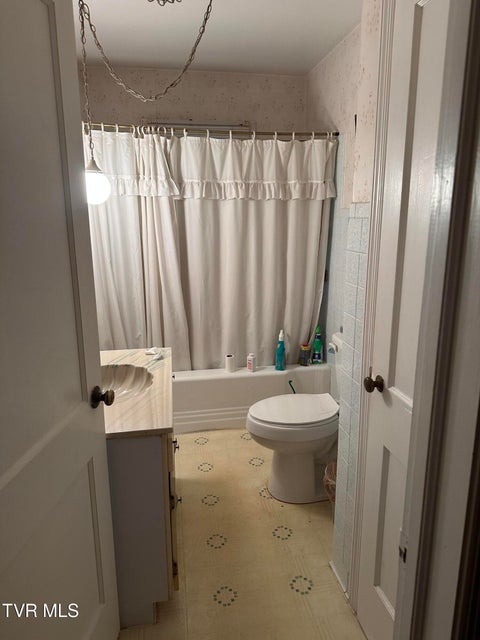 Photo #12: 5207 Roan Street