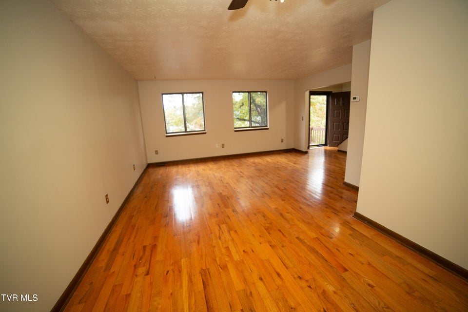 Photo #4: 421 Eastley Court