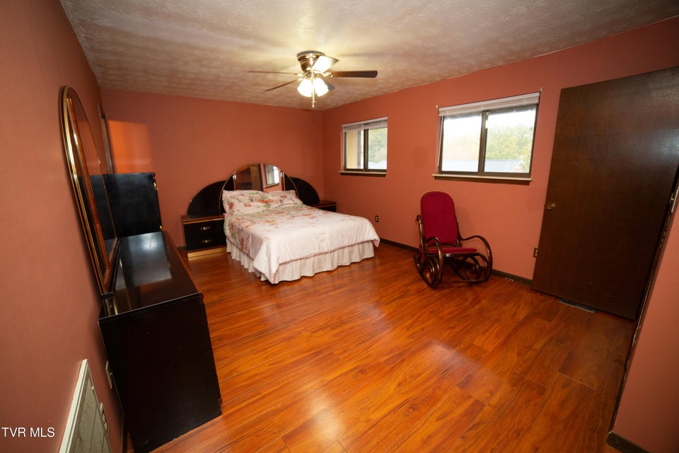 Photo #11: 421 Eastley Court