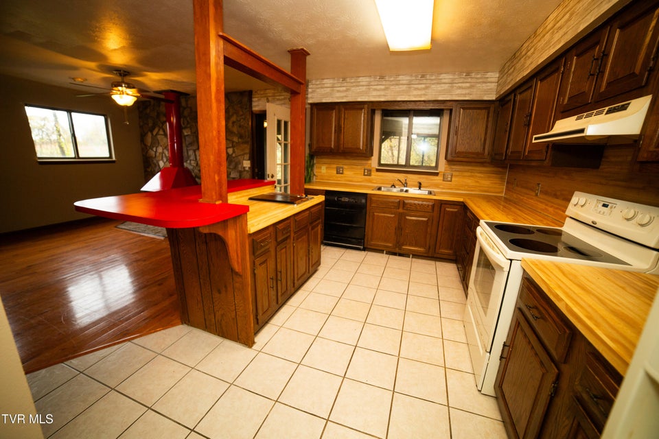 Photo #3: 421 Eastley Court