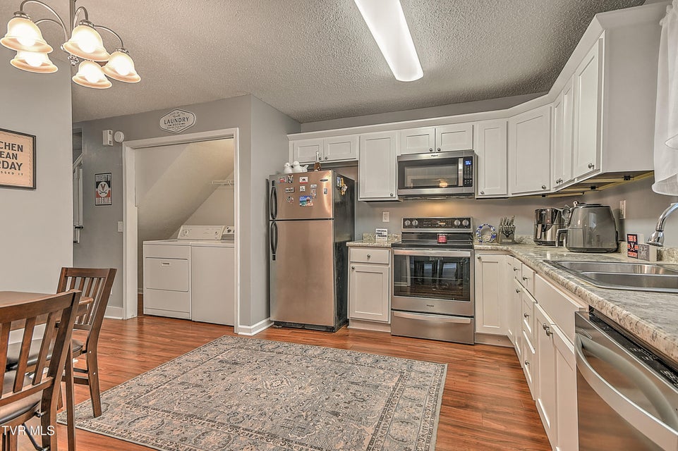 Photo #11: 128 Flint Street