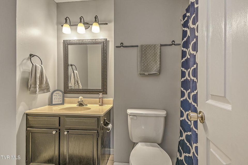 Photo #30: 128 Flint Street