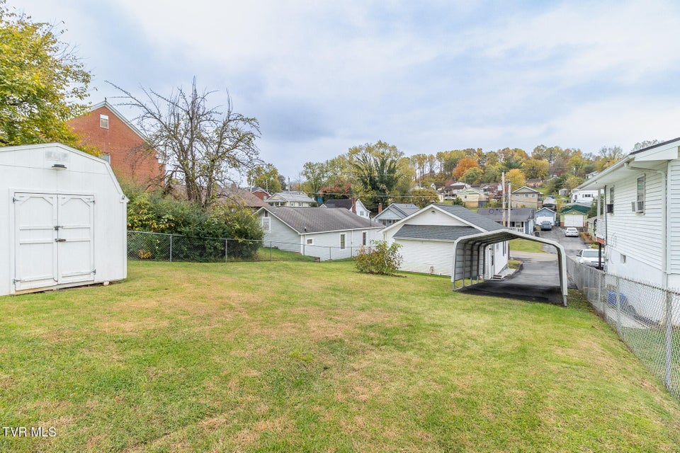 Photo #19: 325 Virgil Avenue