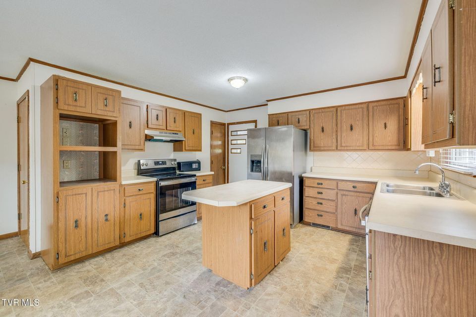 Photo #4: 156 Green Pond Road